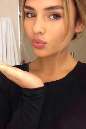 Escort girl Андела