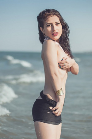 Escort girl Нюша